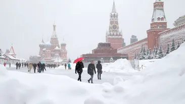 Fenomen extrem în Rusia! Moscova a fost îngropată în zăpadă. Vremea rea se răspândește în Europa