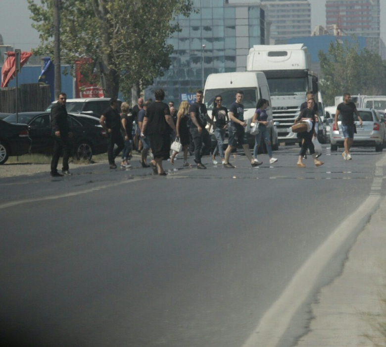 DANIEL CHIRAŞ este condus pe ultimul drum! Imagini LIVE de la înmormântarea „locotenentului” lui NUŢU CĂMĂTARU