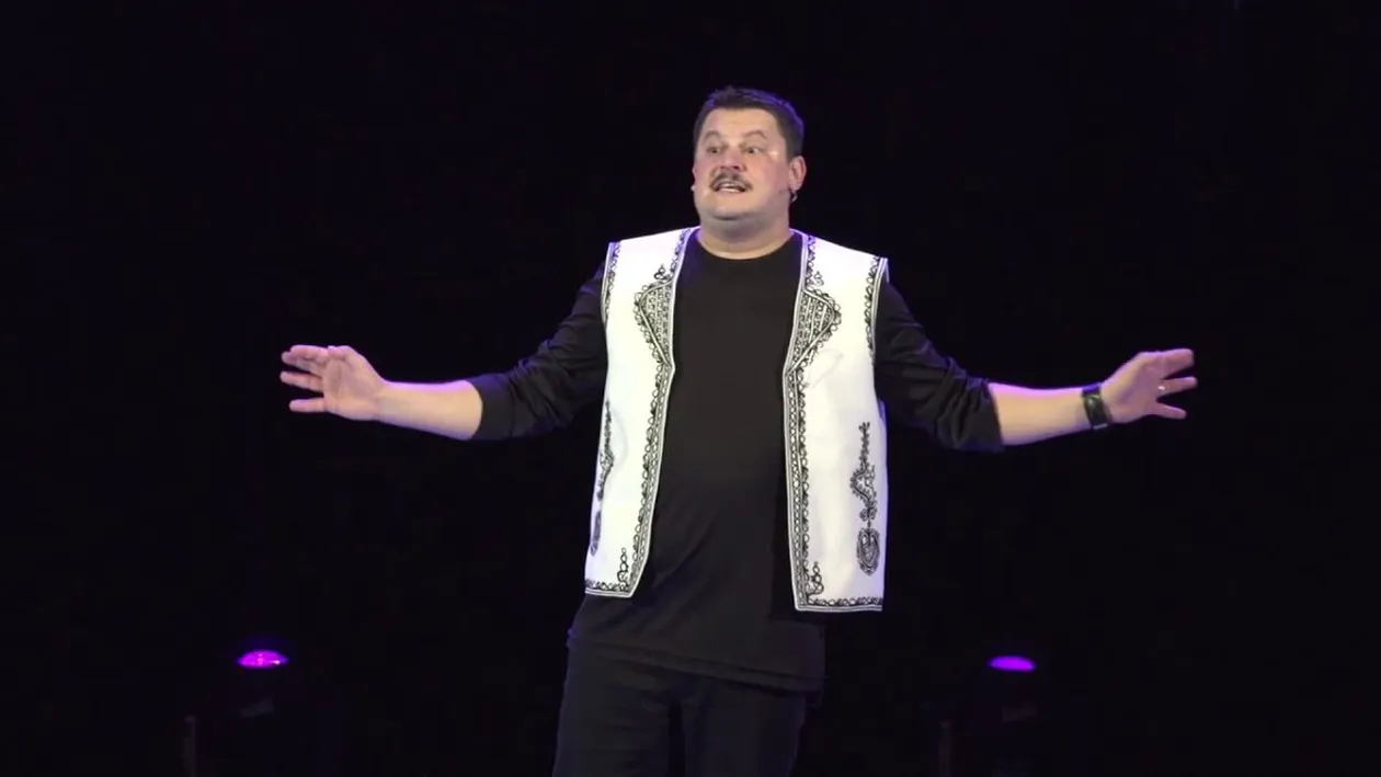 Cât costă un bilet la un show de stand-up comedy cu Mihai Bobonete? Noul jurat de la Românii au Talent face bani pe bandă rulantă