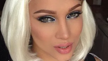 Lora, grav bolnava! Fanii s-au speriat de moarte cand au vazut-o asa! Cantareata urmeaza un tratament la pat, cu masca pe fata!