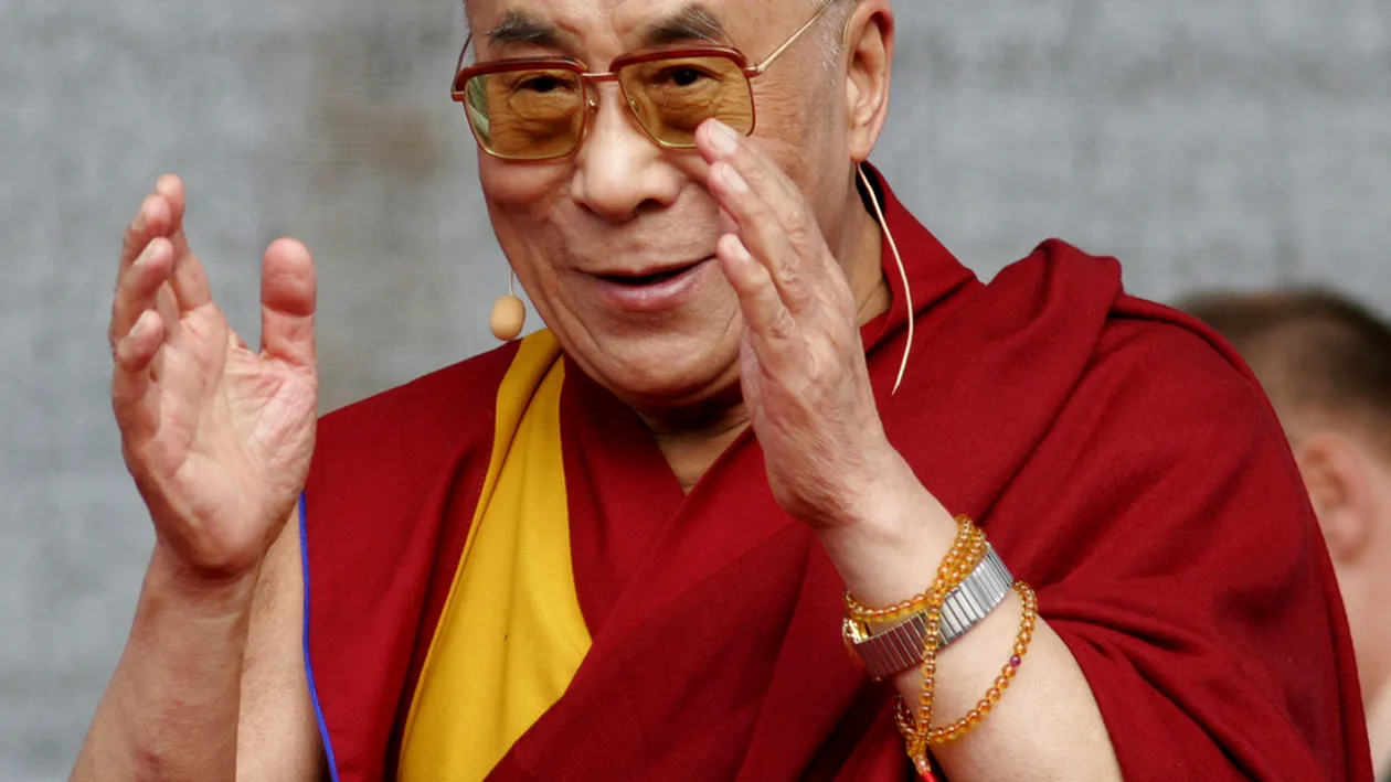 Dalai Lama a comentat divorţul dintre Angelina Jolie şi Brad Pitt. Ce a declarat liderul spiritual tibetan:,,Cred că...‘’