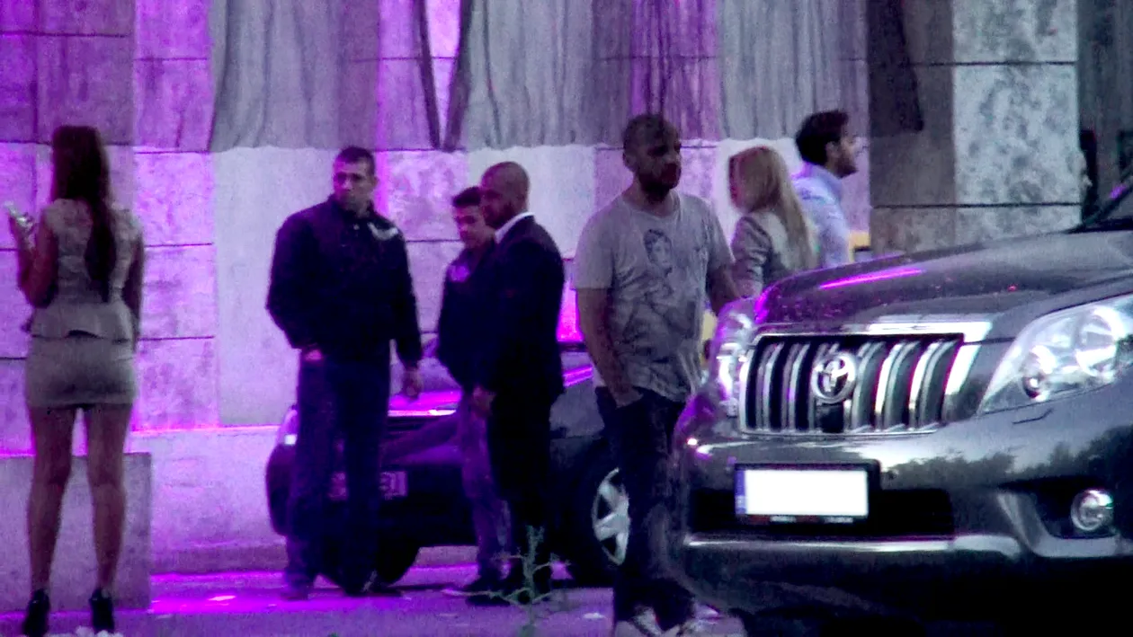 Fostul iubit al lui Lesko s-a asociat cu stelistii! In club au baut, iar pe strada au facut spectacol! Mai rar asa ceva!