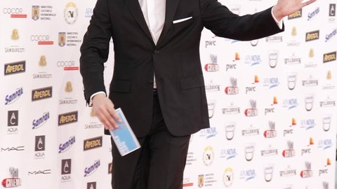 Actorul Alin Panc îl “meditează” pe Nicolas Cage la istoria României! Cei doi s-au împrietenit după ce au stat o lună în Turcia
