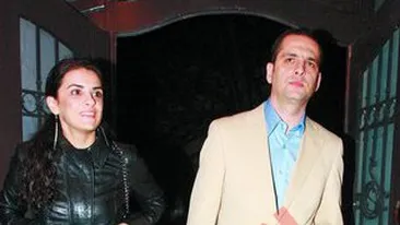 S-a impartit intre iubita si nevasta