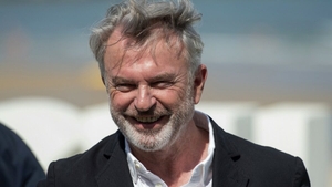 Ce avere avea Sam Neill, de fapt. Starul din Jurassic Park a murit la 78 de ani