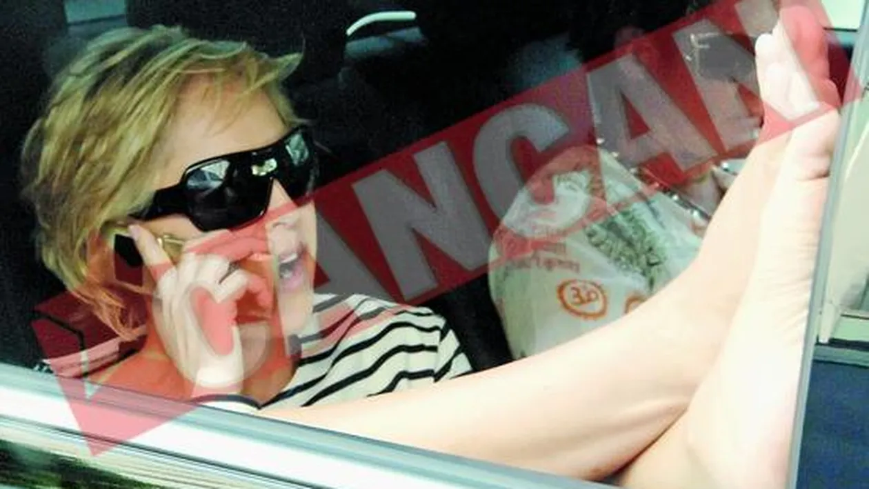 Sharon Stone vaneaza paparazzi