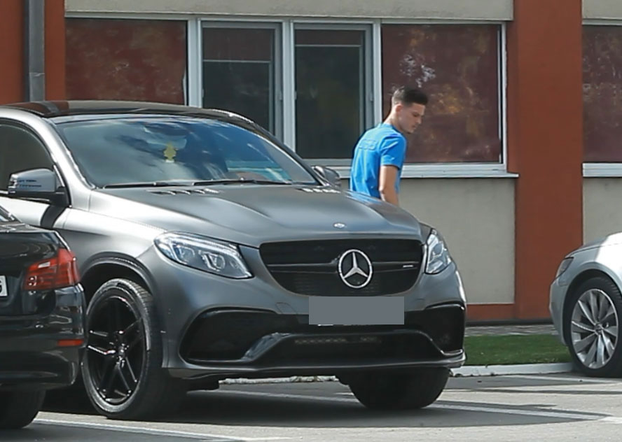 Dennis Man și-a cumpărat un Mercedes-AMG GLE 43 4MATIC de 100.000 de euro, de care este foarte mândru
