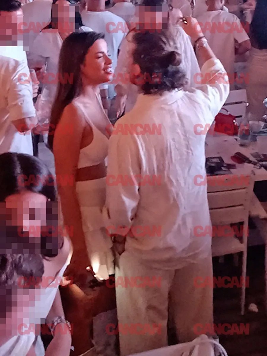 Cuza, apropieri și gesturi tandre cu o domnișoară în Loft Mamaia