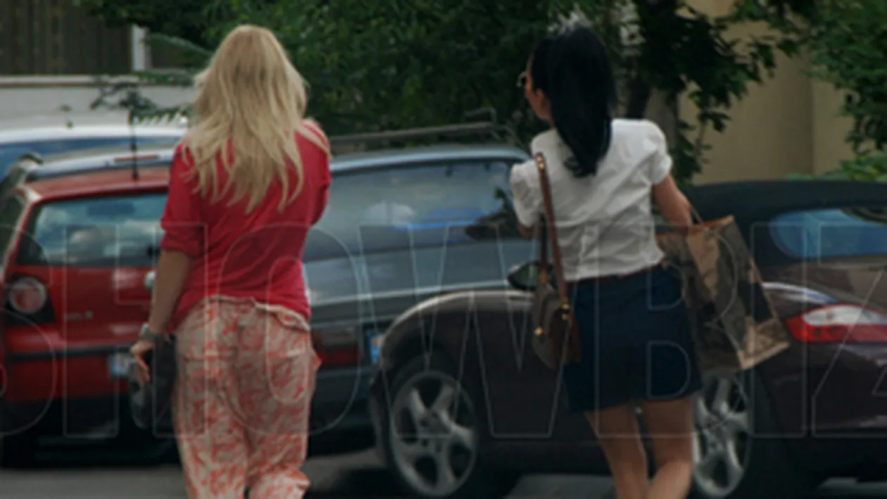 Uite cat de fericita e Inna! Danseaza in mijlocul strazii!