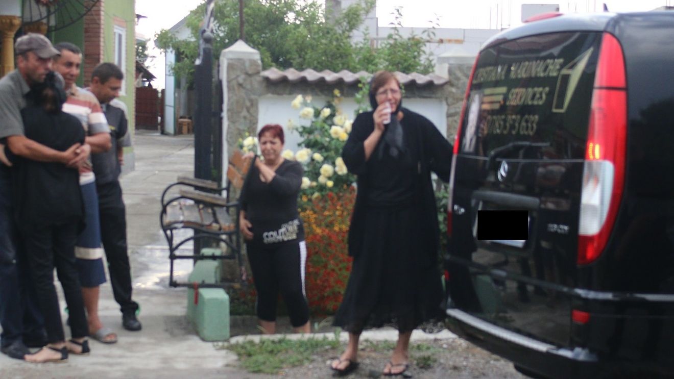 Mama Denisei, de urgenţă la spital! Femeia nu se simte deloc bine după operaţia suferită în urmă cu câteva săptămâni