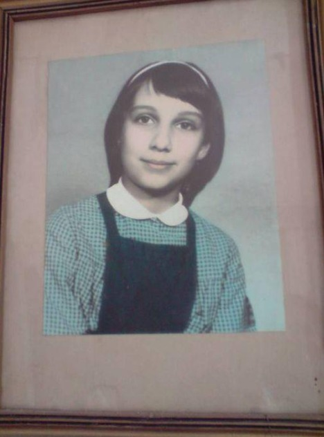 Cum arăta Carmen Iohannis în adolescență. Foto: Facebook / Carmen Iohannis