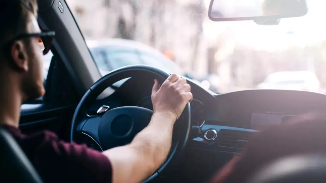 Dacă suferi de aceste boli, nu ai voie să conduci! Mulți români nu știu că pot rămâne fără permis