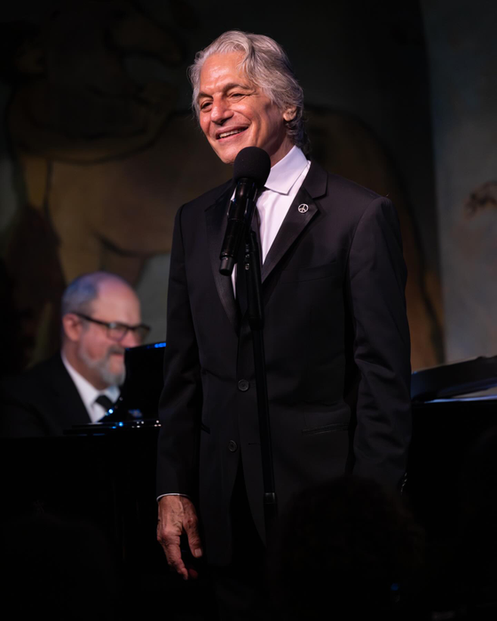 Sursa foto: Facebook Tony Danza @Café Carlyle