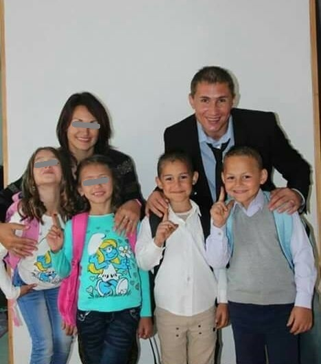 Poză de album cu familia Stroe