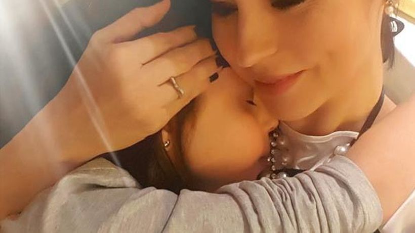 ANDREEA MARIN le-a arătat tuturor aceste imagini cu ea şi micuţa VIOLETA. Au emoţionat pe toată lumea când au început să…