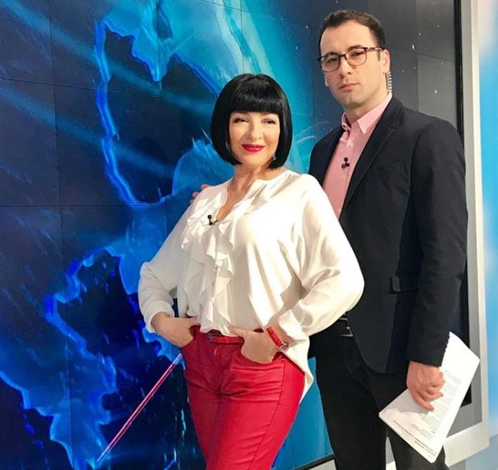 Poartă sau nu perucă Neti Sandu? Prezentatoarea horoscopului de la Pro Tv a recunoscut