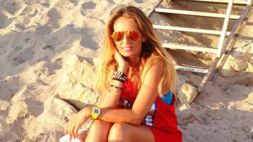 Andreea Banica a iscat cearta pe net! Detaliul din aceasta poza care i-a scos din minti pe fani: Respect pentru munca, dar...