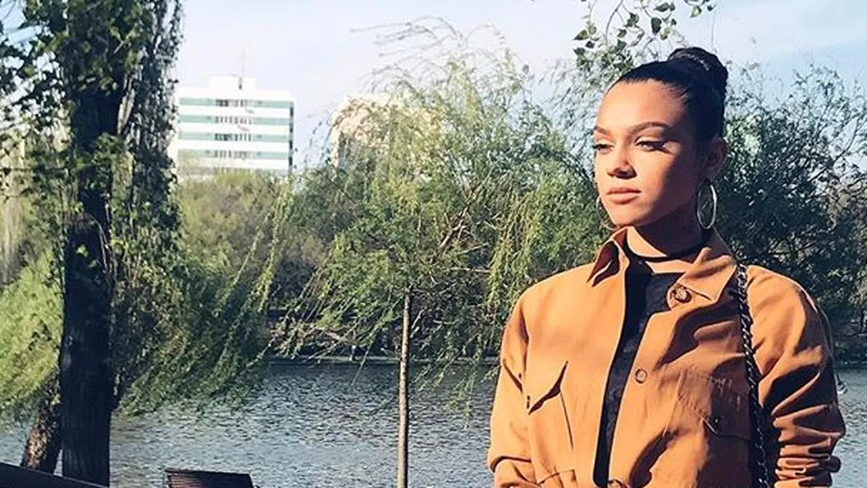 Carmen Minune a ieşit de sub tutela părinţilor şi nu se mai ascunde! Fiica lui Adrian Minune a fost surprinsă în flagrant chiar la volan