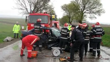 Grav accident rutier la Braiesti! Trei persoane se afla la spital si una si-a pierdut viata