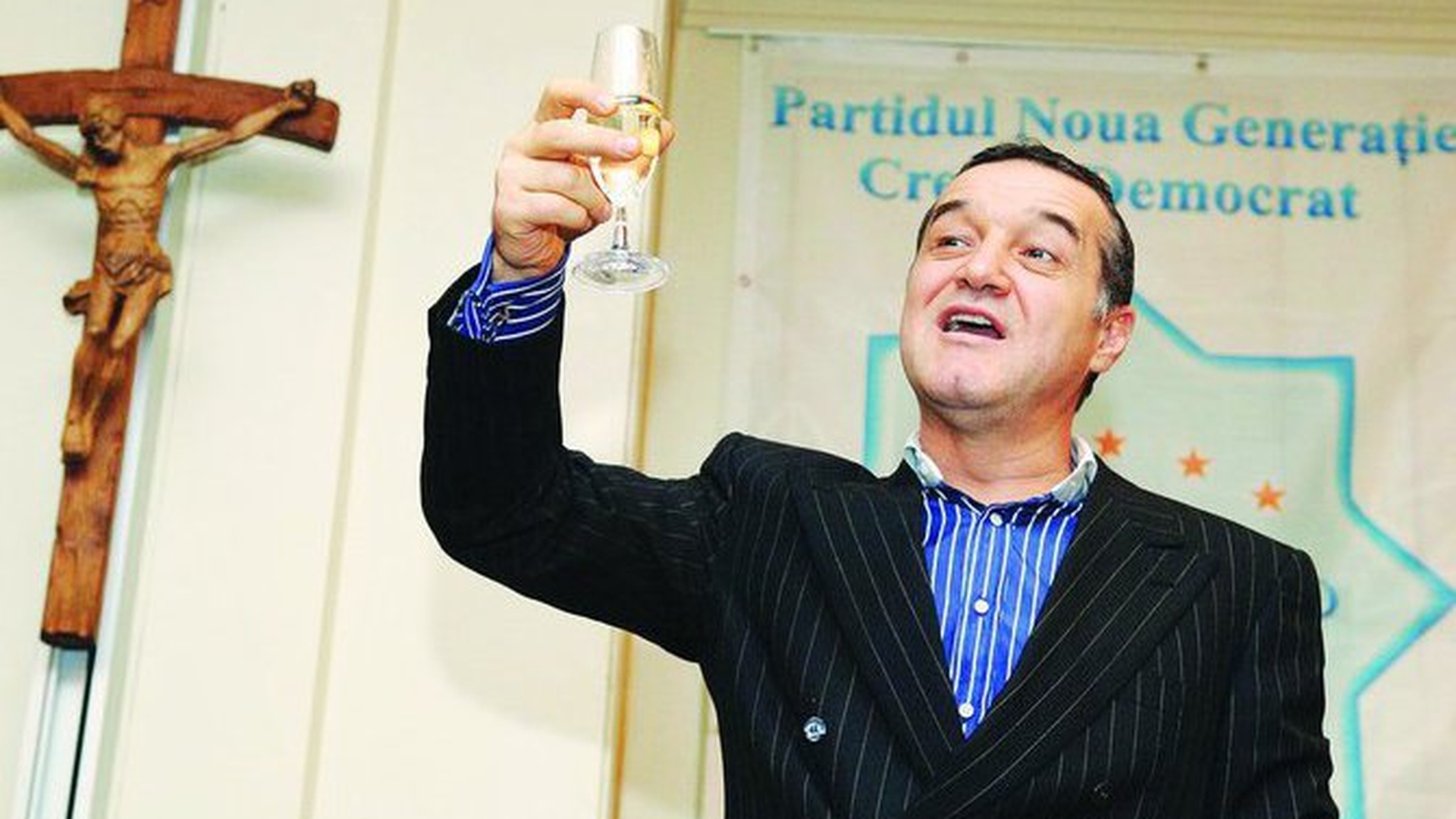 Gigi pleaca in Albania de Sfanta Maria!