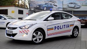 O prahoveancă şi fiul ei de 2 ani, dispăruţi după ce au plecat la biserică şi nu au mai revenit