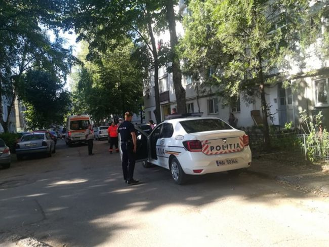 Un bărbat a fost găsit mort într-un apartament din Botoșani. Cine l-a descoperit. FOTO