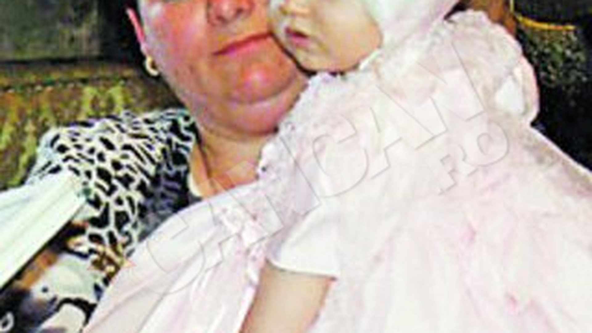 Micuta Stefania va avea o familie aleasa pe spranceana! I-au gasit parinti fetitei din ghena