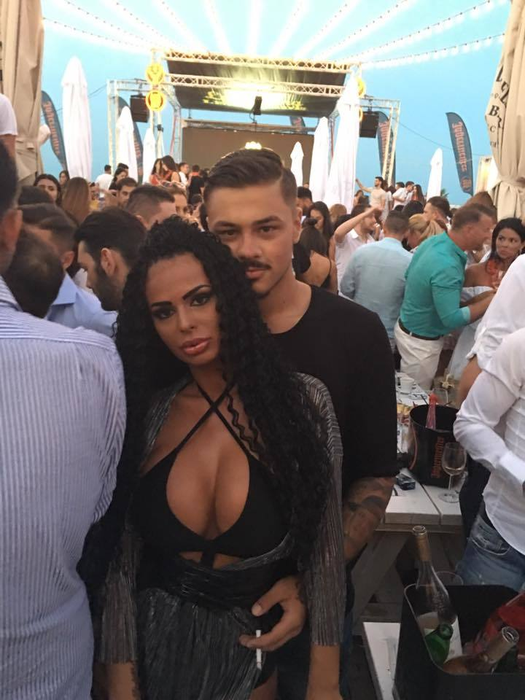 Renata şi Marco postează des pe reţelele de socializare imagini cu ei doi.