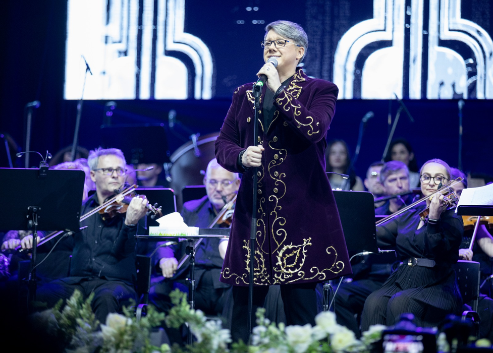 Fuego, spectacol impresionant pe scena Sălii Palatului. Artistul, aplaudat la scenă deschisă de mii de fani
