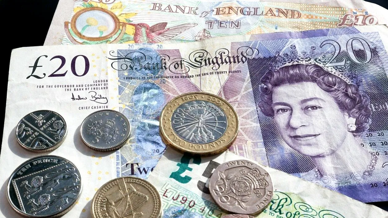Schimbări radicale în Marea Britanie, după moartea Reginei Elisabeta a II-a. Ce se întâmplă cu monedele și bancnotele