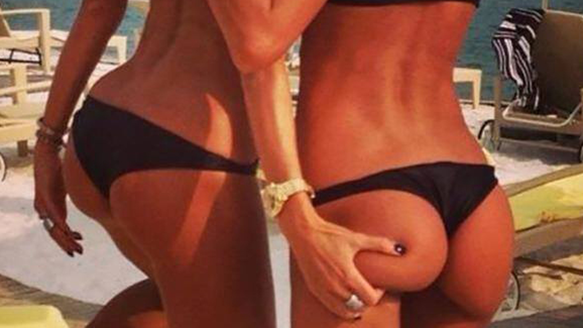 Incredibil! Romanca condamnata la inchisoare pentru ca este LESBIANA