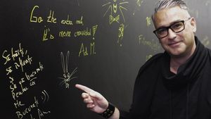 Andrei Dicu lansează “Carla”, cel dintâi roman Rozacrucian scris de un autor român