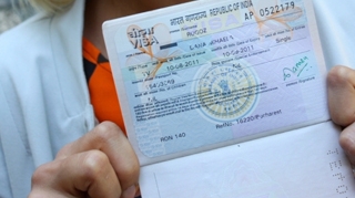Dana Rogoz e fericita! A obtinut viza de India: "M-am vaccinat de malarie si de alte boli infectioase"