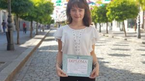 Eleva de 17 ani din Brăila care a demonstrat că telefonul mobil este dăunător: Experimentul grâului iradiat