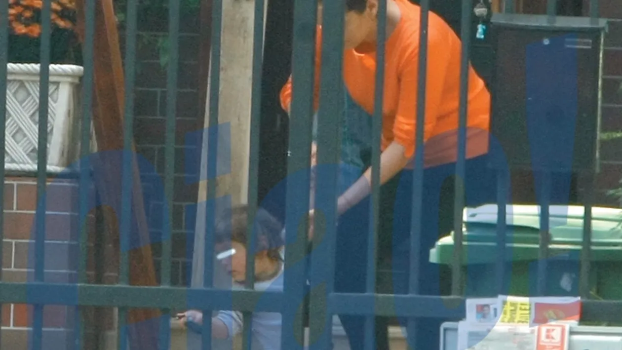 Din dragoste pentru copil! Mircea Radu isi creste baietelul pe santier!