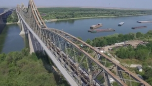 O femeie s-a aruncat de pe podul de la Cernavodă! Soțul aflase că are amant