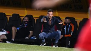 Sibienii în derivă cu Ruben Albes la timonă » Vestea bună e că Hermannstadt are licență pentru Liga 1!