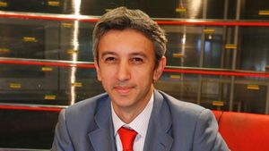 Dan Diaconescu a pus bazele unei noi emisiuni TV, în Emiratele Arabe Unite. Afacerea se ridică la 10 miliarde de dolari
