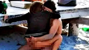 Sex pe plaja din Vama Veche! Au făcut-o la malul mării, fără să le pese că sunt văzuți! Imagini interzise minorilor