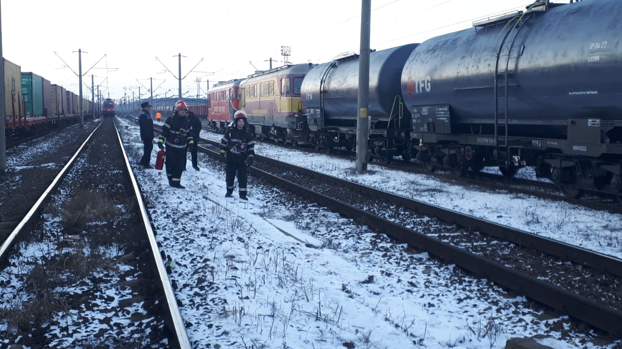 Alertă într-o gară din Teleorman! Pompierii au intervenit de urgență, iar călătorii au fost evacuați