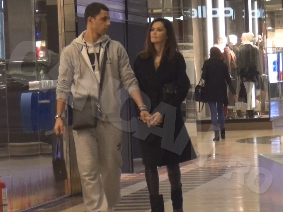 Oana a trecut peste despărţirea de Pepe şi s-a măritat