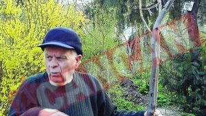 Un fost silvicultor si-a facut gradina botanica in fata blocului