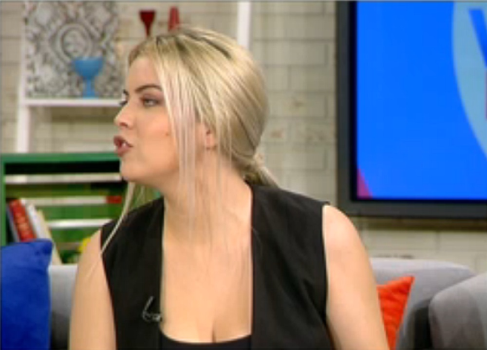 FOTO / Ce mult s-a schimbat de când a devenit mamă! Soţia lui Marius Moga, apariţie la TV după o lungă absenţă: „Urmează o fetiţă”