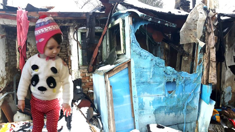 Își crește singură nepoata, a muncit peste hotare, a luptat cu sistemul, iar acum totul s-a năruit! A rămas pe drumuri, după ce casa i-a luat foc! Dar nu cedează