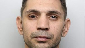 Un român a fost condamnat la închisoare, în Londra, pentru că fura din bagajul călătorilor de la metrou