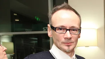 Mihai Albu trage ponoasele, după ce fosta soţie şi-a luat găină drept animal de companie. Vezi cum este strigat pe stradă