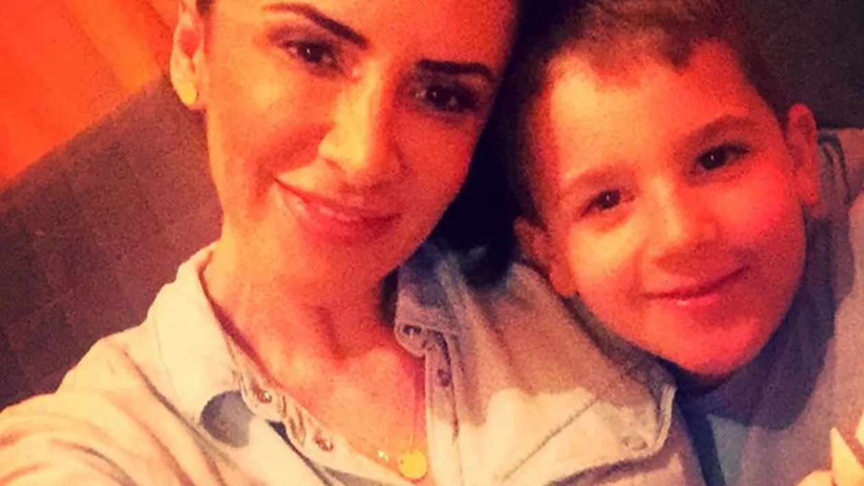 MARA BĂNICĂ, în lacrimi! Părinţii şi copilul ei sunt în Turcia: ”Nu pot decât să mă rog la Dumnezeu!”