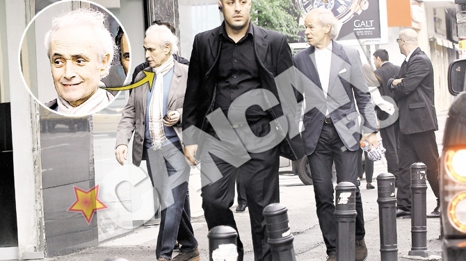Jose Carreras a iesit sa vada Bucurestiul inainte de concertul de la Sala Palatului. La plimbare pe Calea Victoriei, flancat de bodyguarzi