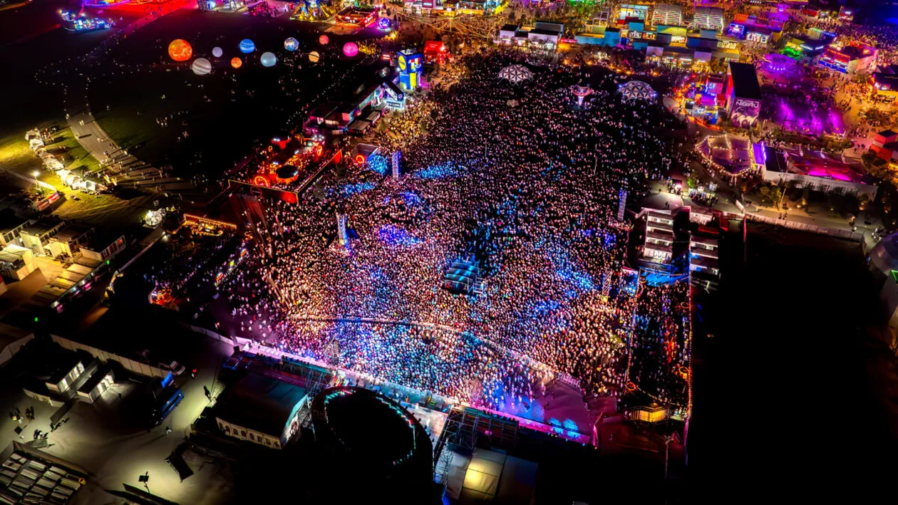 Festivalul STARDUST a adus hiturile anilor ’90 și 2000 la NIBIRU, într-un weekend care a unit generațiile