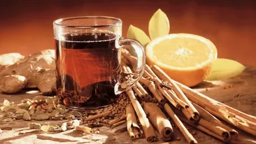 Suferi de acnee? Asta este pasta care conţine ingredientele ce îţi vor face un ten perfect